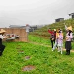 台灣客家茶文化館採茶
